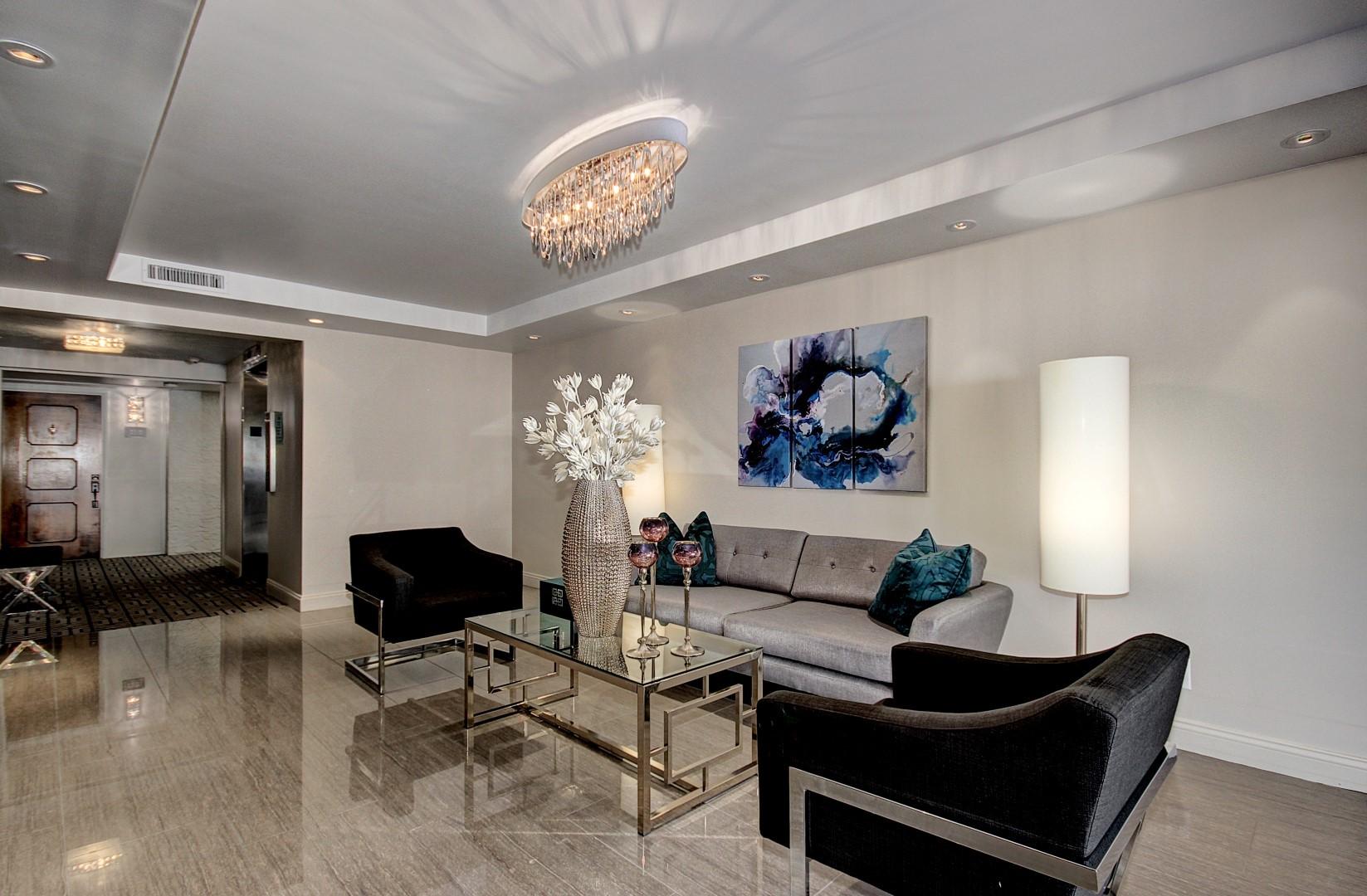  : Scottsdale Shadow's Lobby's : CASA DEL REY HOMES