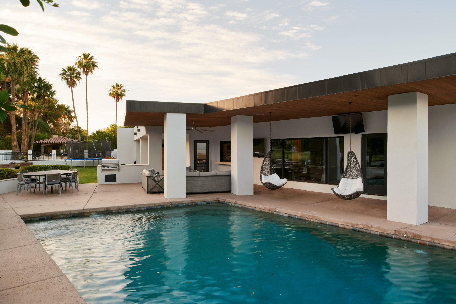  : Moon Valley Modern : CASA DEL REY HOMES