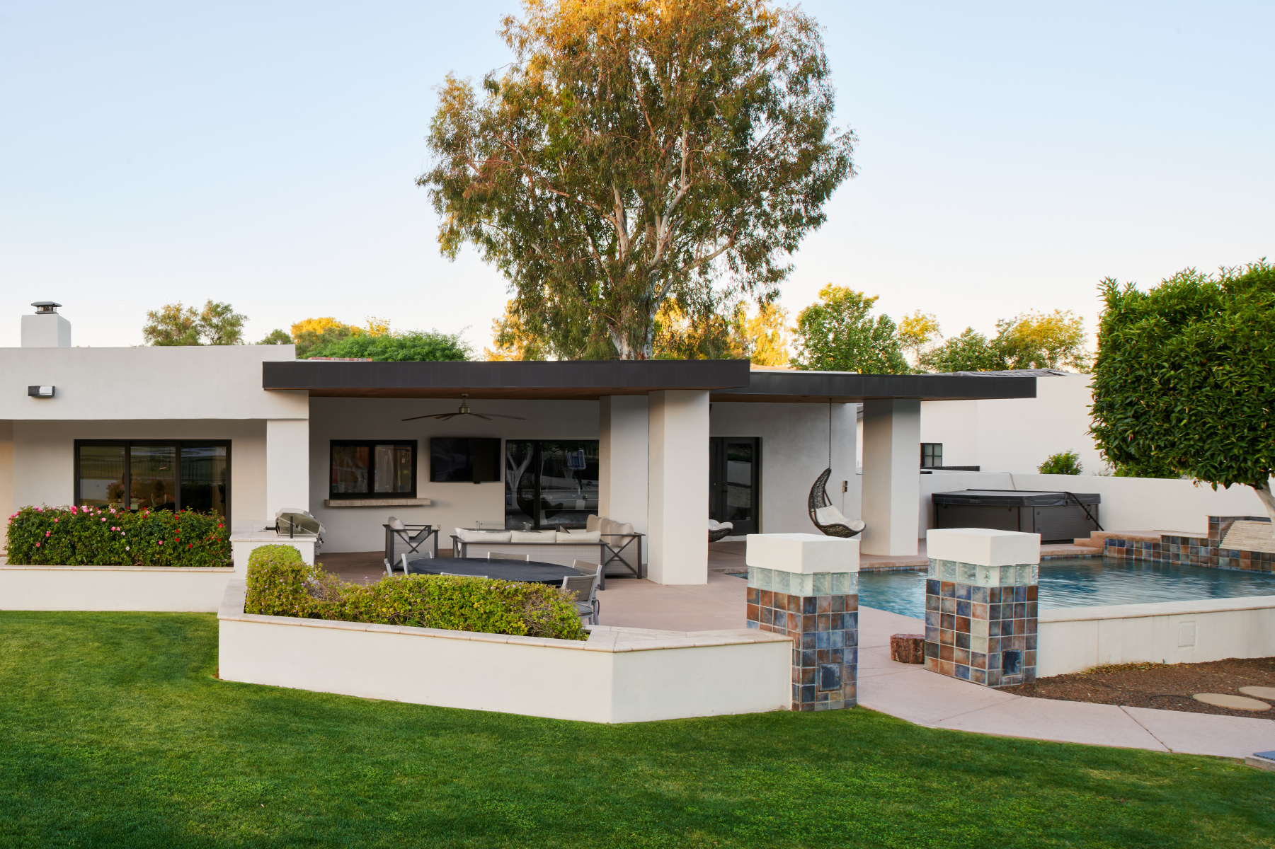  : Moon Valley Modern : CASA DEL REY HOMES