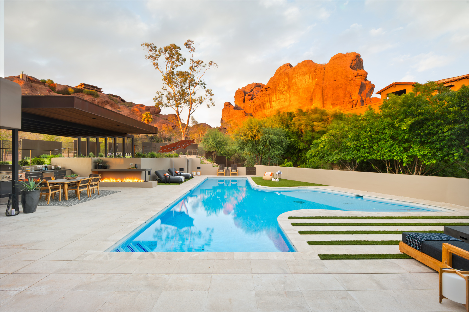  : Camelback Mountain  : CASA DEL REY HOMES