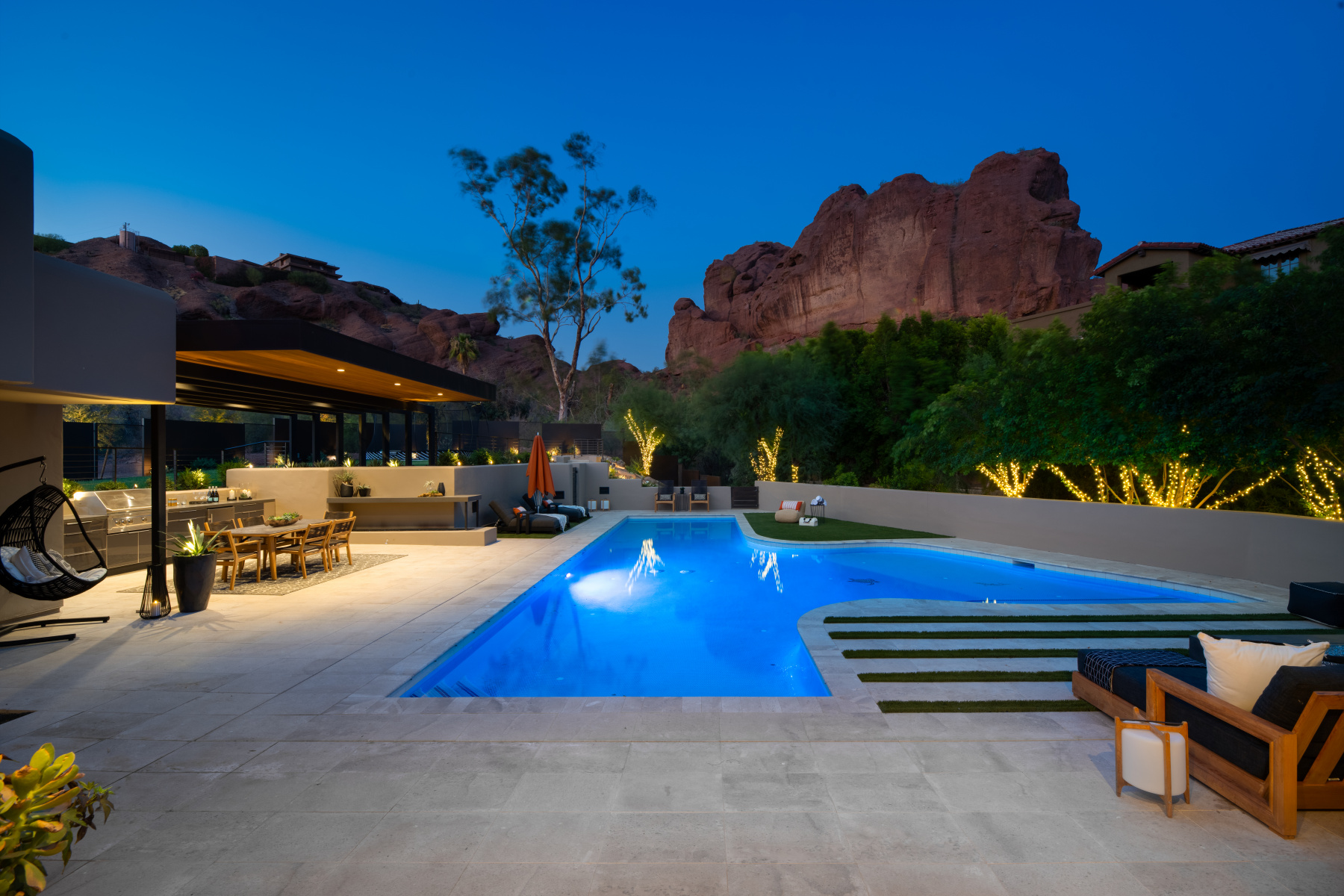  : Camelback Mountain  : CASA DEL REY HOMES