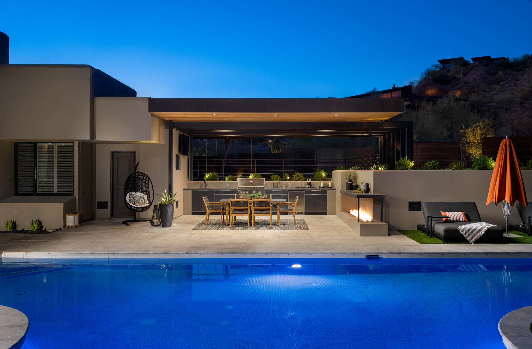  : Camelback Mountain  : CASA DEL REY HOMES